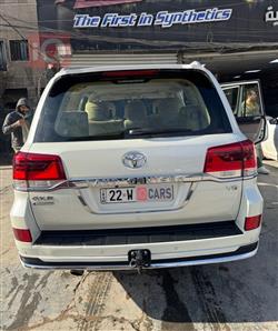 تۆیۆتا لاند کروزەر